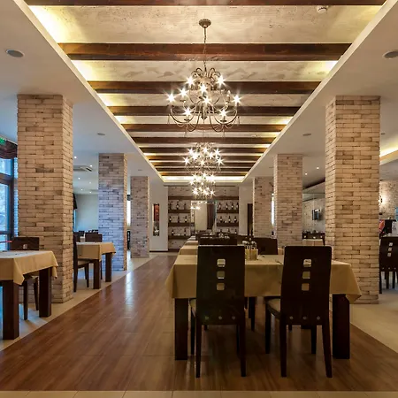 アパートホテル Grand Royale Complex & 4*