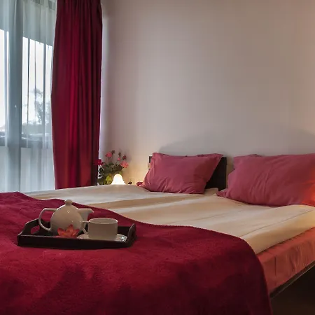 Grand Royale Complex & アパートホテル