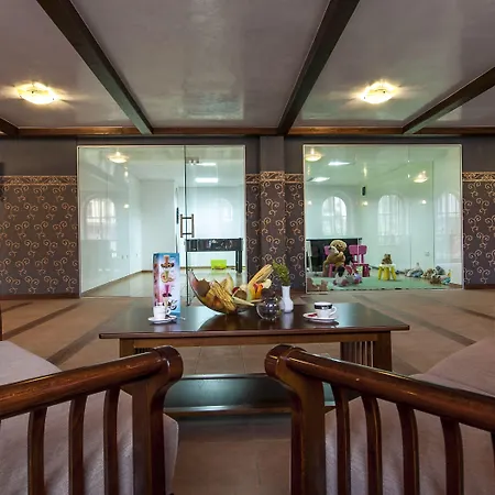 Grand Royale Complex & Hotel de apartamente