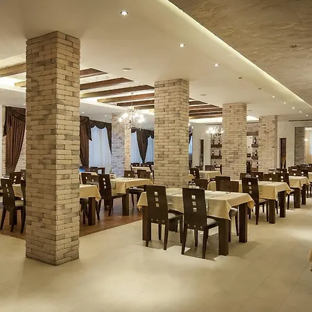 Grand Royale Complex & 4*