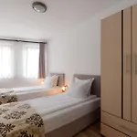 Hotel apartamentowy Grand Royale Complex & 4*