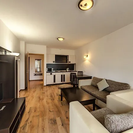 그랜드 로열 콤플렉스&스파 아파트호텔 반스코