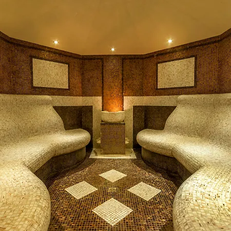 Aparthotel Grand Royale Complex & 4*