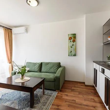 그랜드 로열 콤플렉스&스파 아파트호텔 4*