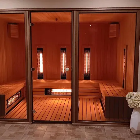 מלון דירות Grand Royale Complex &