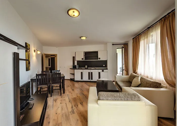 מלון דירות Grand Royale Complex & בנסקו