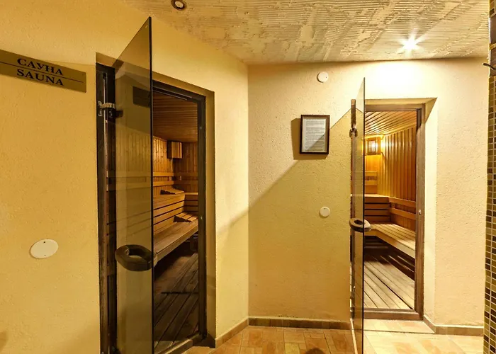 מלון דירות Grand Royale Complex & 4*