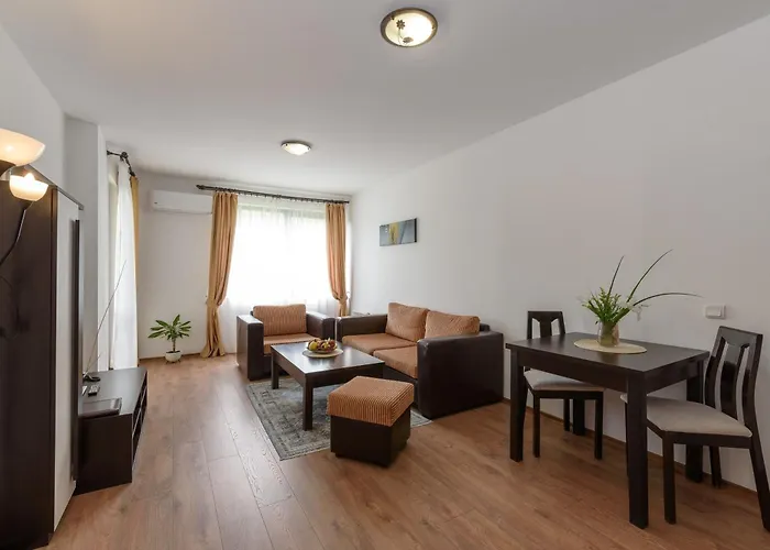 гранд рояле апартаментен комплекс&спа 4* Банско