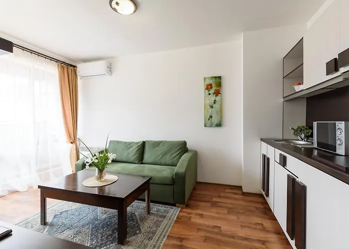 Grand Royale Complex & מלון דירות 4*