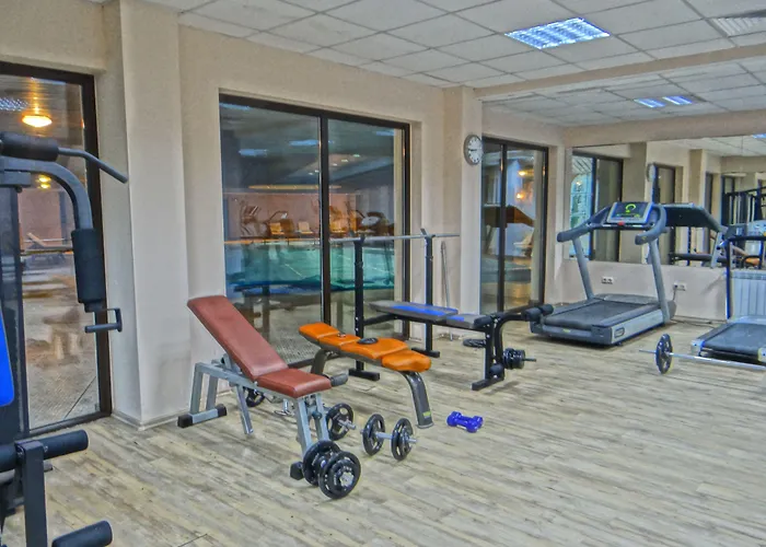 Grand Royale Complex & מלון דירות בנסקו